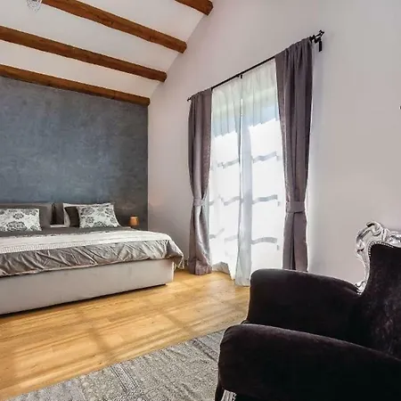 Vila San Kirin***** Olivia Vodnjan